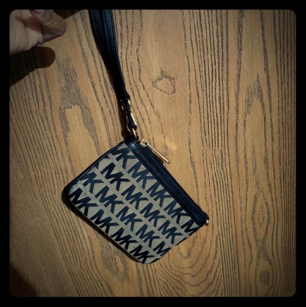 Michael Kors wristlet